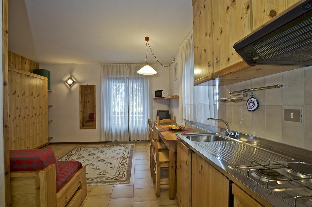 Residence Raffaella Santa Caterina Valfurva Habitación foto