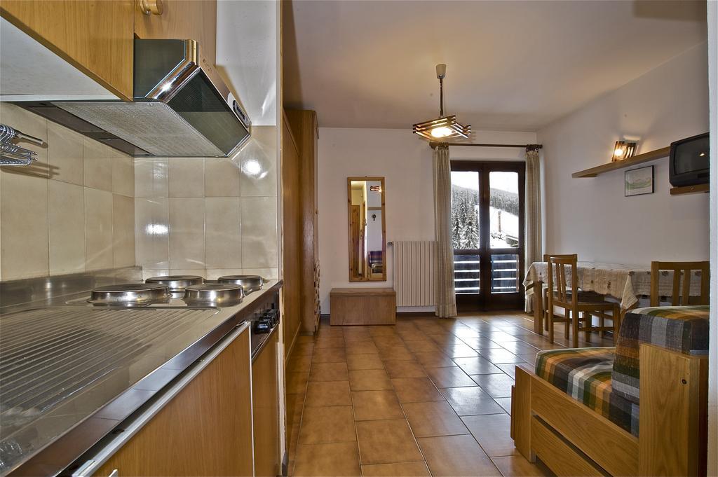 Residence Raffaella Santa Caterina Valfurva Habitación foto