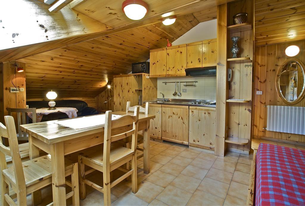 Residence Raffaella Santa Caterina Valfurva Habitación foto